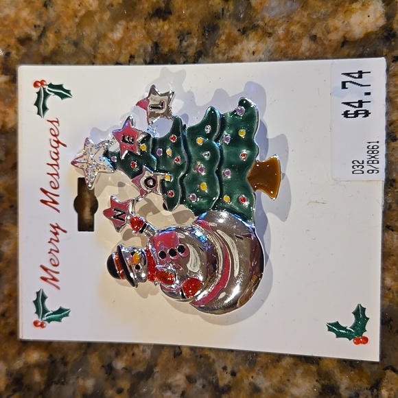 Holiday pin - Picture 1 of 1